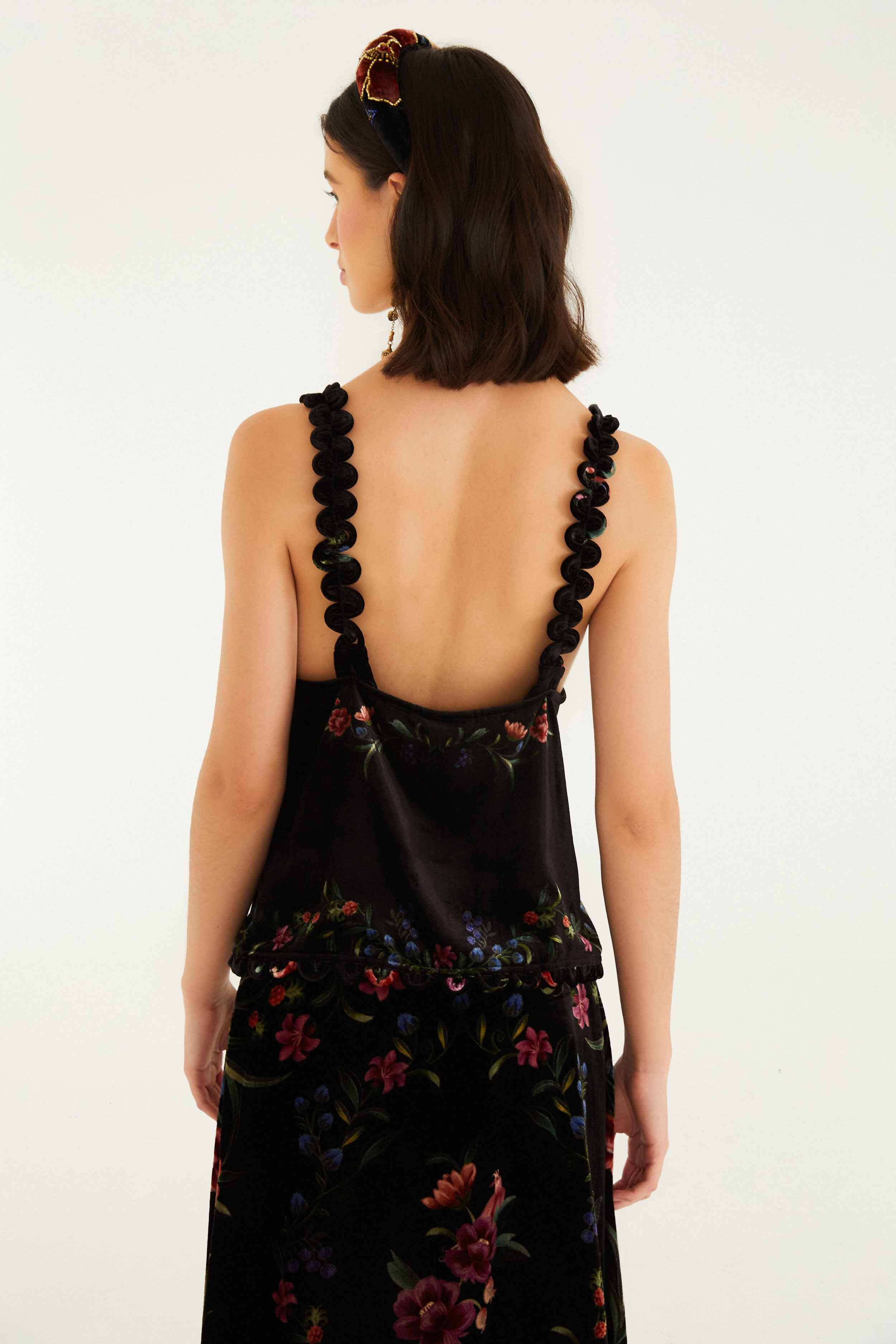 Black Belle Garden Scallop Sleeveless Top - Image 4