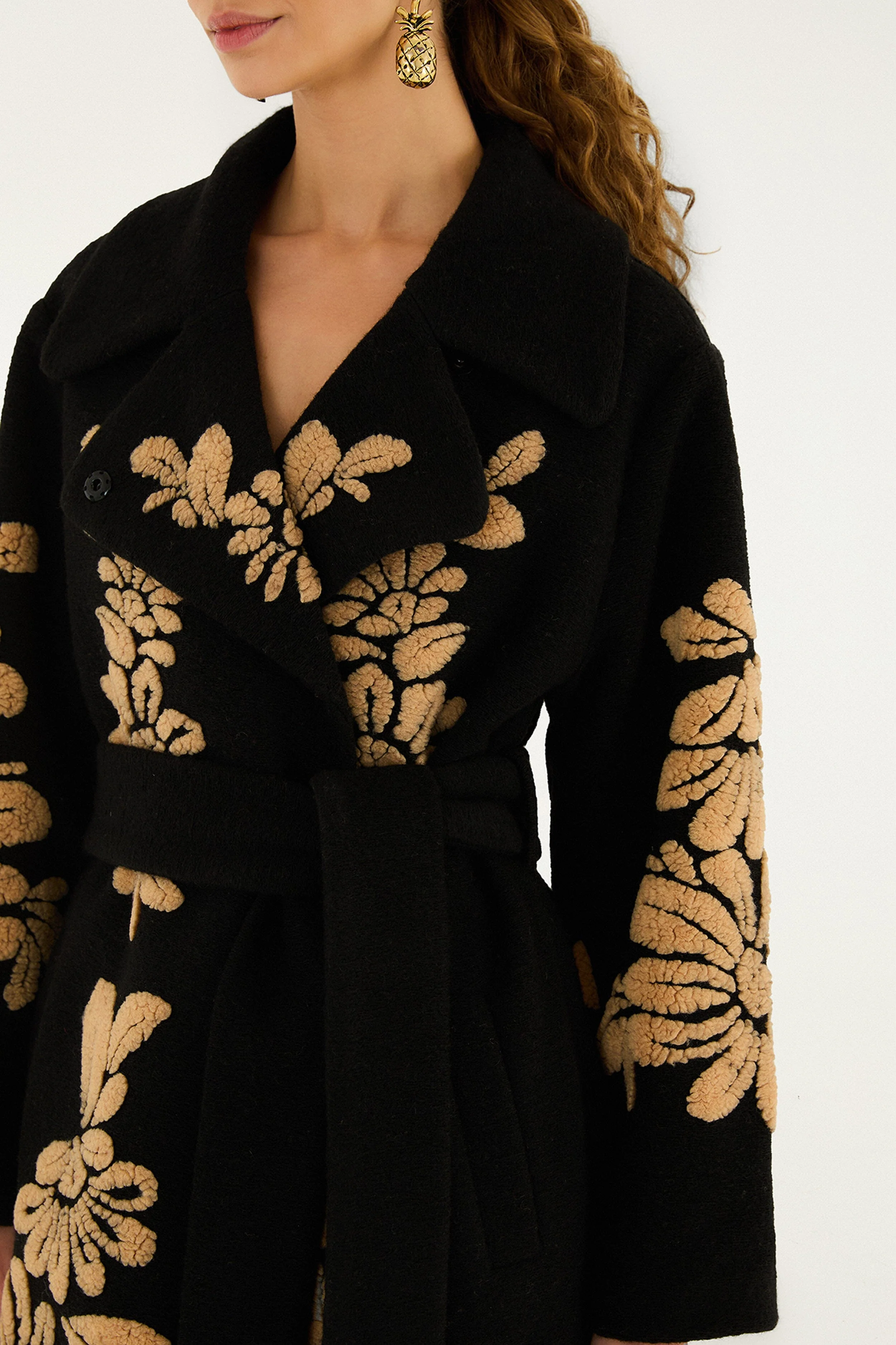 Bold Flowers Black Fleece - Image 2