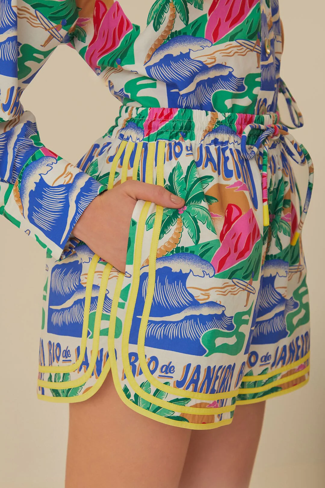 Off-White Carioca Posters Shorts - Image 2