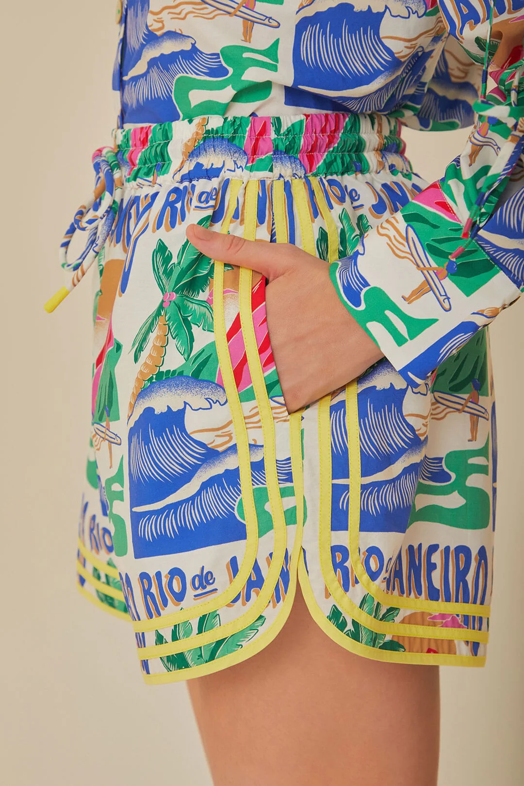 Off-White Carioca Posters Shorts - Image 4