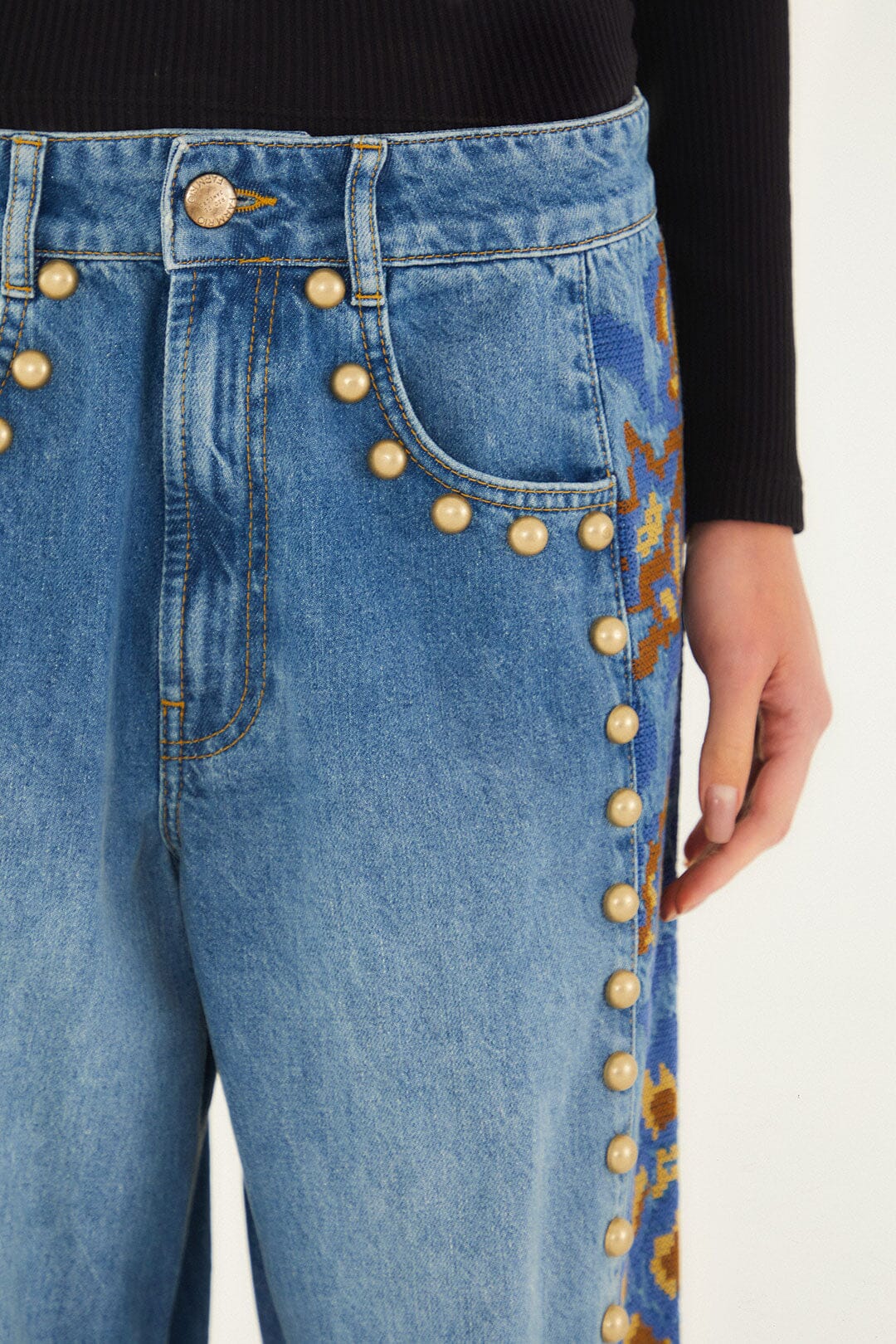 Denim Metal Details Embroidered High Waist Pants - Image 4