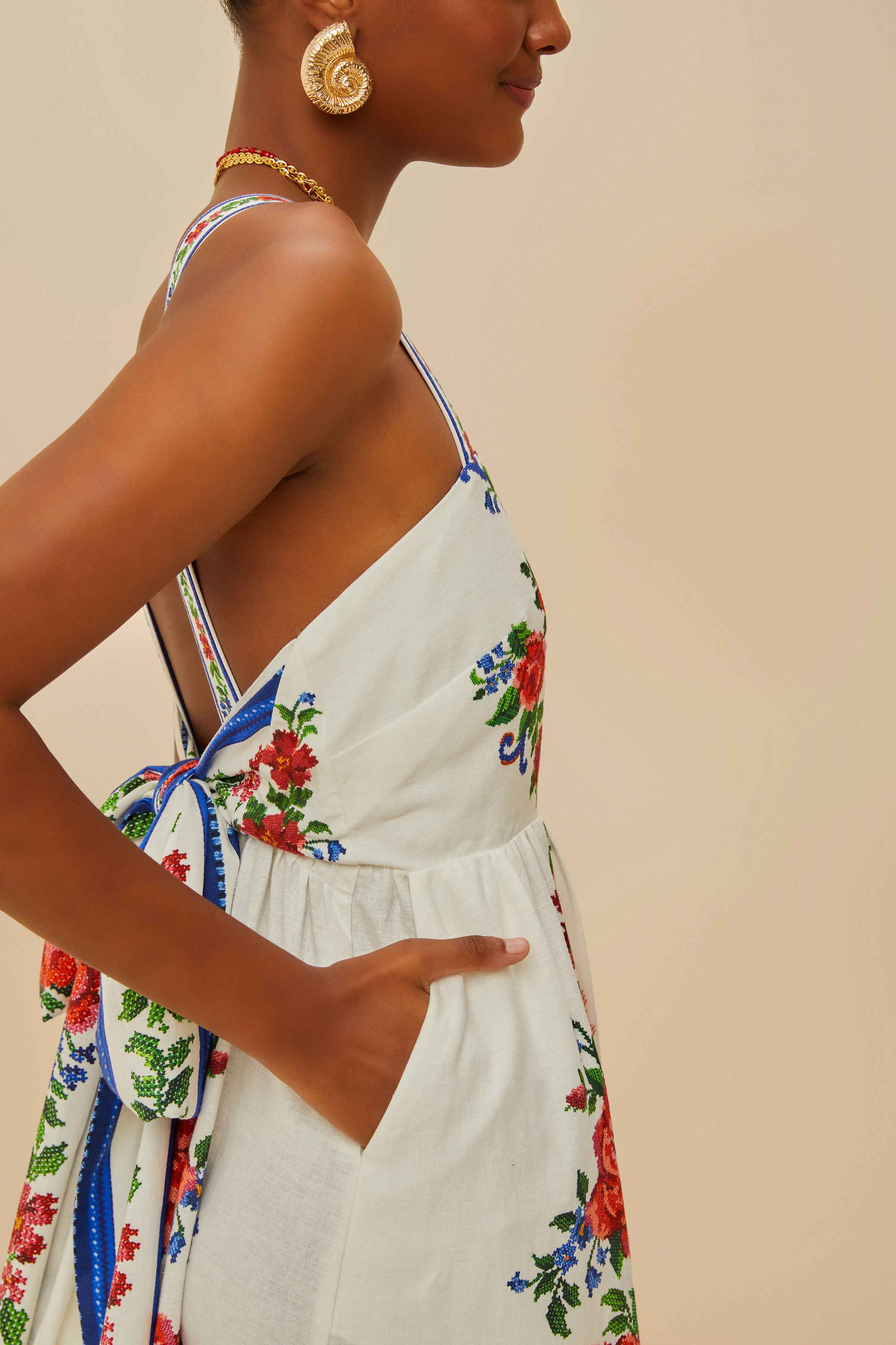 Off-White Flower Tapestry LENZING™ ECOVERO™ Euroflax™ Maxi Dress - Image 3