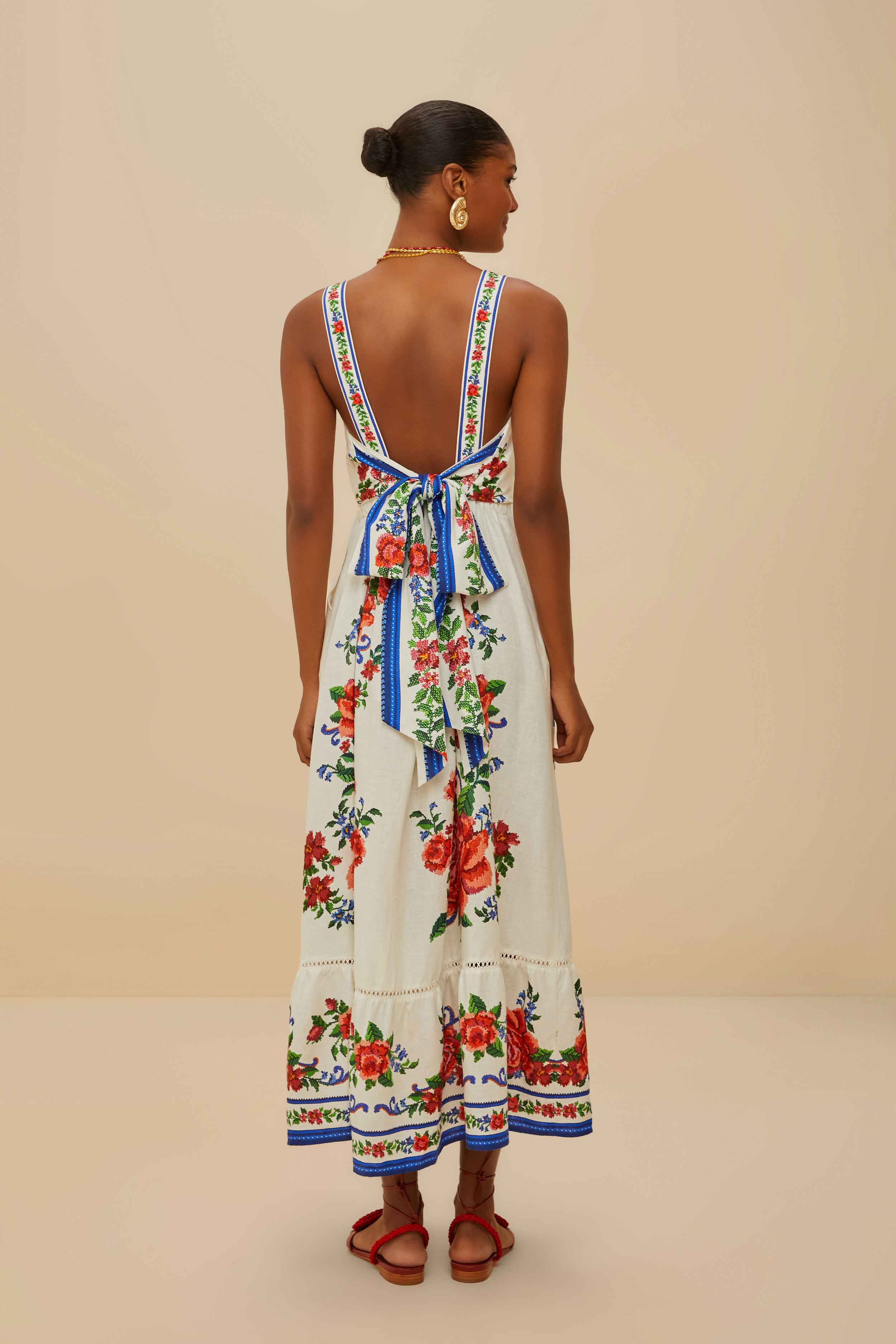 Off-White Flower Tapestry LENZING™ ECOVERO™ Euroflax™ Maxi Dress - Image 4