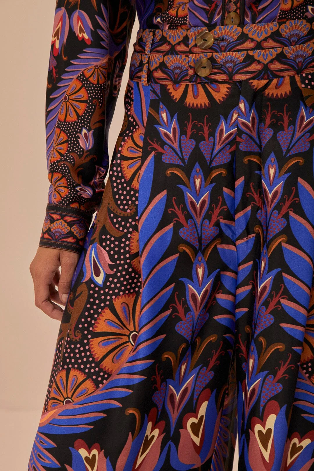 Black Heart Forest LENZING™ ECOVERO™ Viscose Wide Pants - Image 5