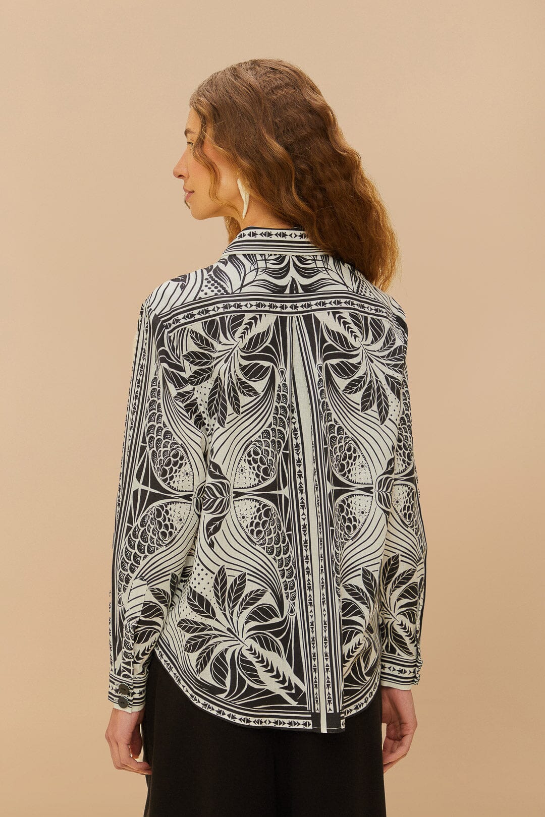 Off-White Monochrome Elegance Scarf Shirt - Image 3