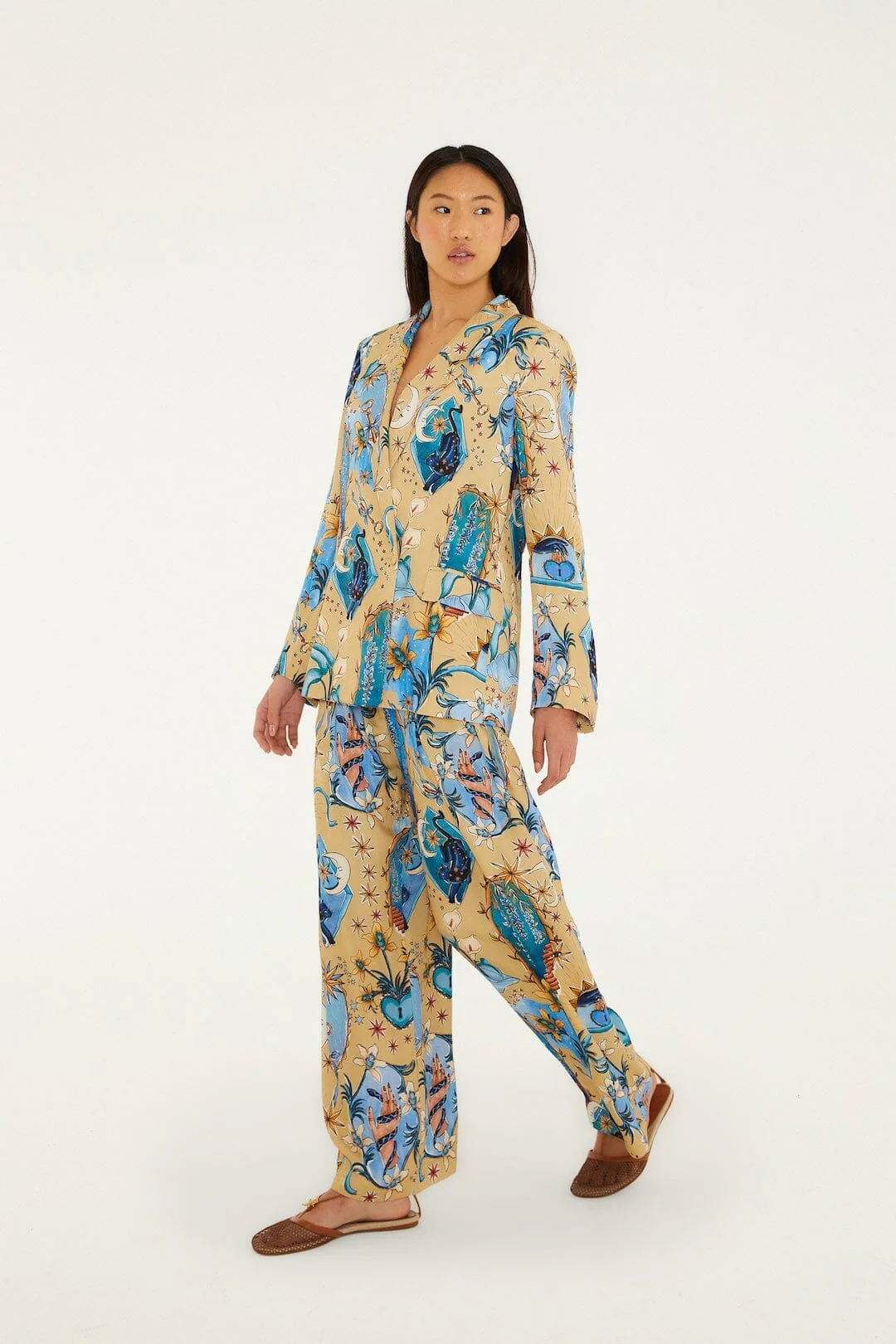 Sand Mystical Notched Lapel Lenzing Ecovero Viscose Blazer - Image 4