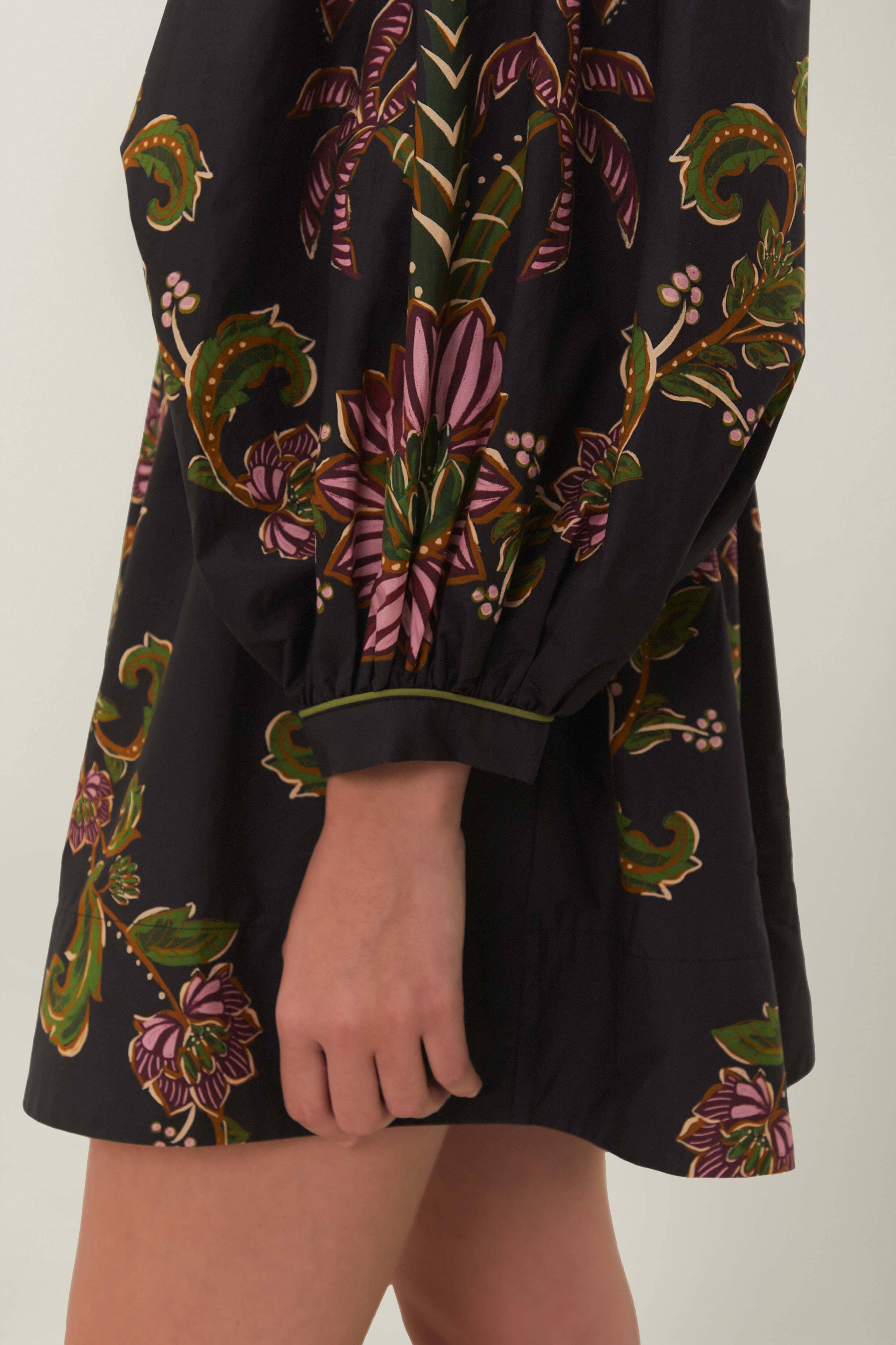 RAVENALA BLACK V NECKLINE PUFFED SLEEVE MINI DRESS - Image 6