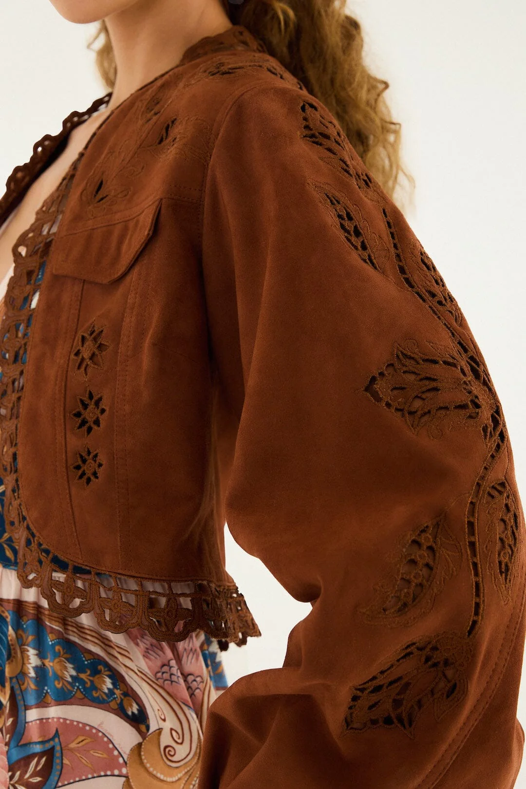 Caramel Richelieu Cropped Leather Jacket - Image 2